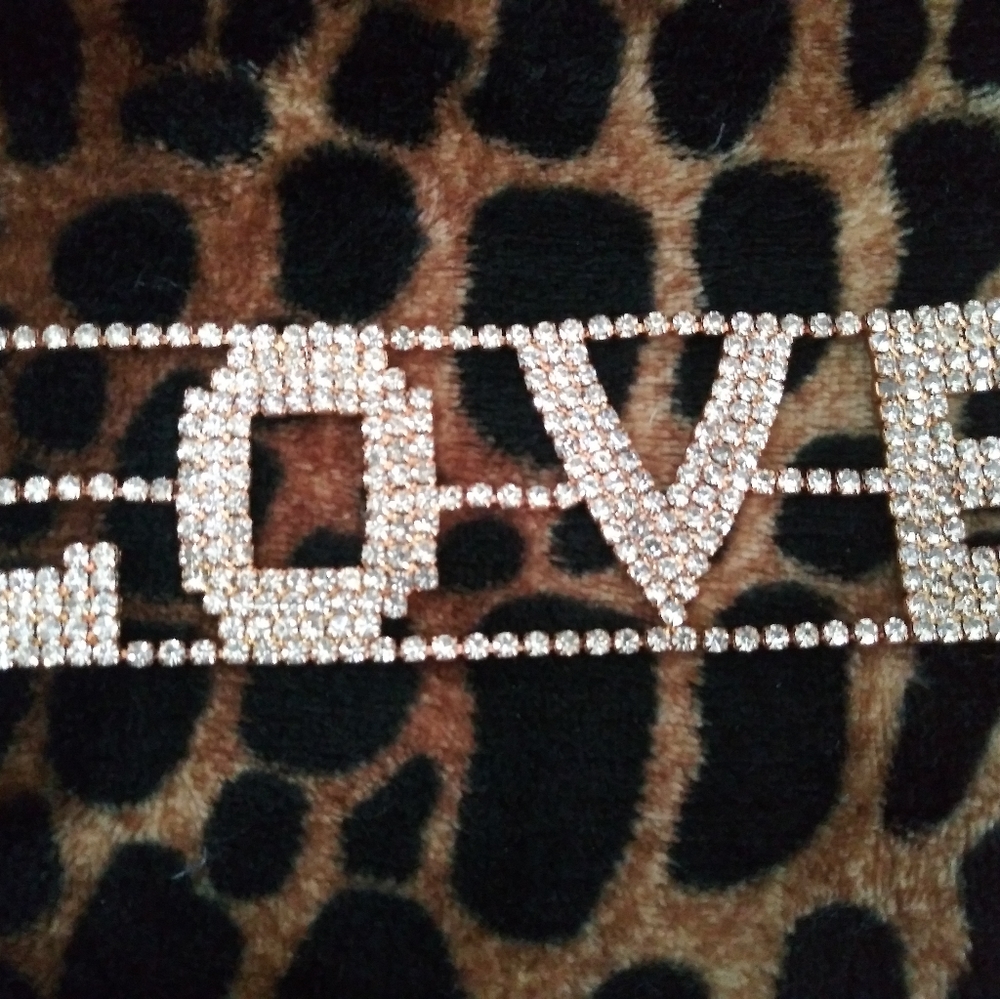 LOVE Chocker - Picture 5 of 5